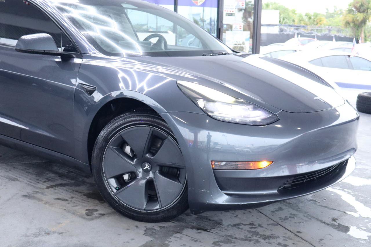 Used 2023 Tesla Model 3 Standard Range RWD image 2