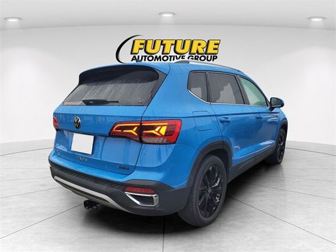 Used 2022 Volkswagen Taos SE image 3