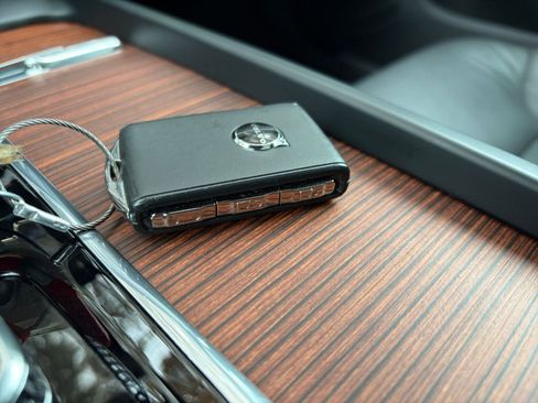 Used 2025 Volvo V60 B5 Cross Country Plus image 22