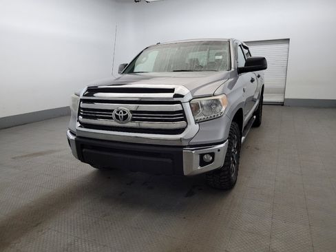 Used 2016 Toyota Tundra SR5 w/ TRD Off Road Package image 15
