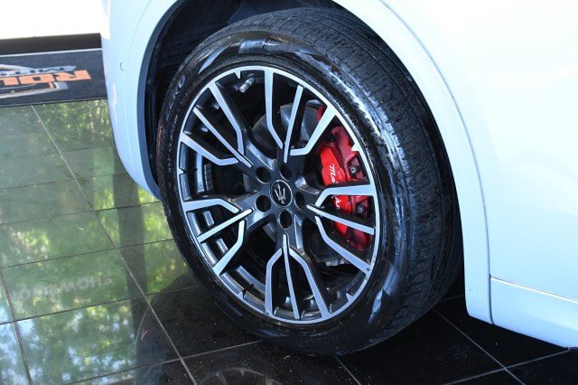 Used 2023 Maserati Grecale Modena AWD/4WD image 43