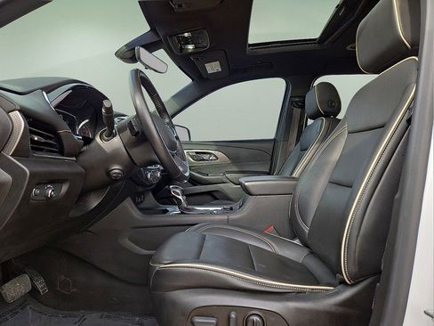 Used 2022 Chevrolet Traverse Premier w/ Redline Edition image 25