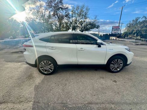 Used 2021 Toyota Venza Limited w/ Advanced Technology Package image 14