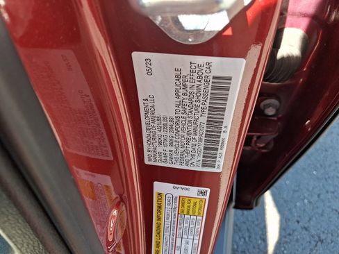 Certified 2023 Honda Accord EX image 27