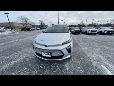Used 2022 Chevrolet Bolt EUV Premier w/ Sun & Sound Package image 3