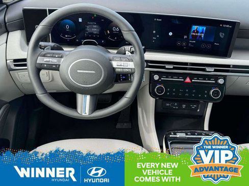 New 2025 Hyundai Tucson Limited image 18