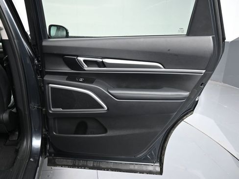 Used 2022 Kia Telluride LX AWD/4WD image 31