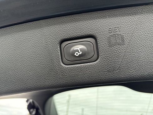 Used 2024 Ford Edge SEL w/ Convenience Package image 16