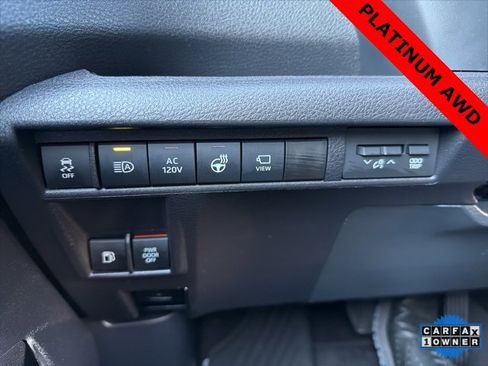 Used 2025 Toyota Sienna Platinum image 30