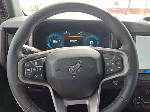 New 2026 Ford Bronco Badlands AWD/4WD image 14
