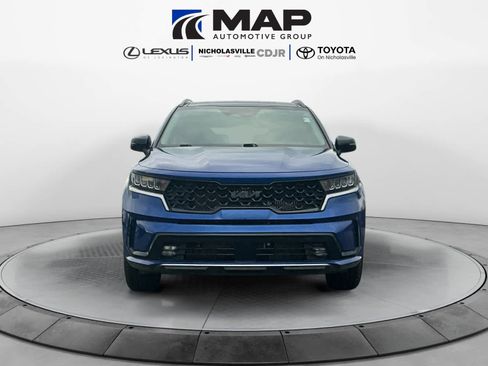 Used 2022 Kia Sorento EX w/ Panoramic Sunroof Package image 8