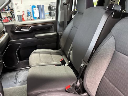 Used 2024 Chevrolet Silverado 1500 LT AWD/4WD image 26