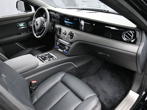 New 2026 Rolls-Royce Ghost AWD/4WD image 32