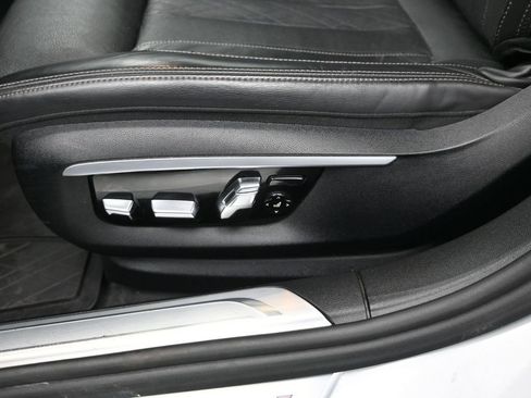Used 2016 BMW 750i xDrive image 16