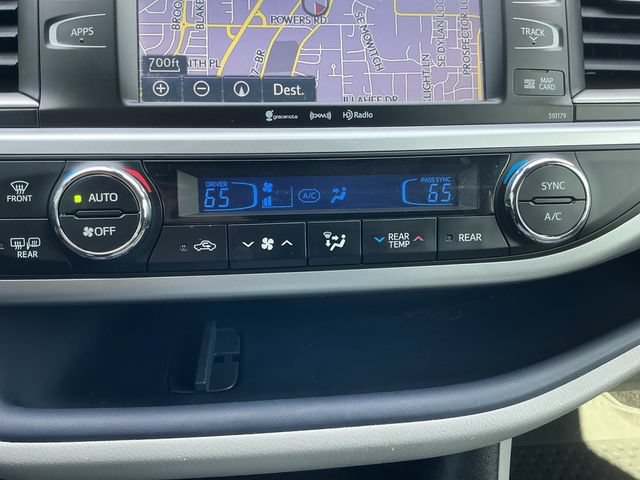 Used 2018 Toyota Highlander XLE AWD/4WD image 17