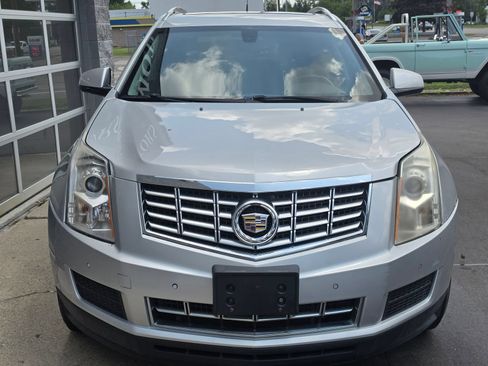 Used 2014 Cadillac SRX Luxury AWD/4WD image 2
