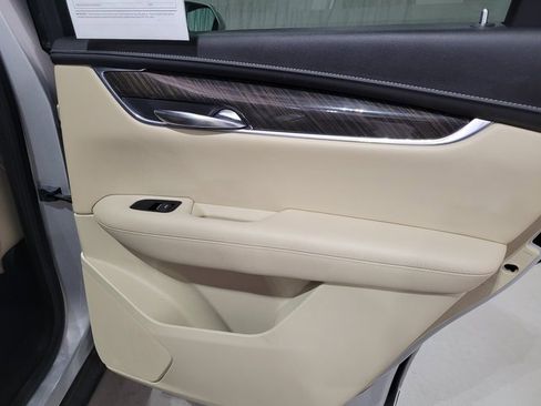 Used 2018 Cadillac XT5 FWD image 62