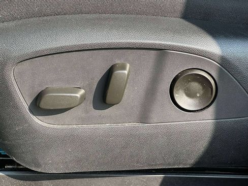 Used 2024 Honda Prologue EX image 15