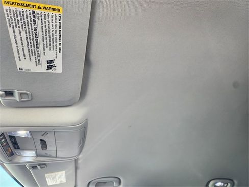 Used 2020 Chevrolet Blazer LT image 24