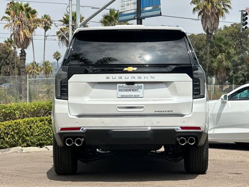 New 2025 Chevrolet Suburban Premier image 5
