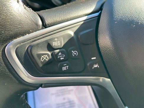 Used 2022 Chevrolet Equinox LT image 36