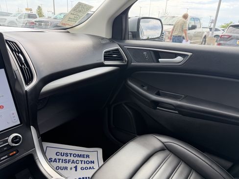 Certified 2024 Ford Edge SEL w/ Convenience Package AWD/4WD image 12