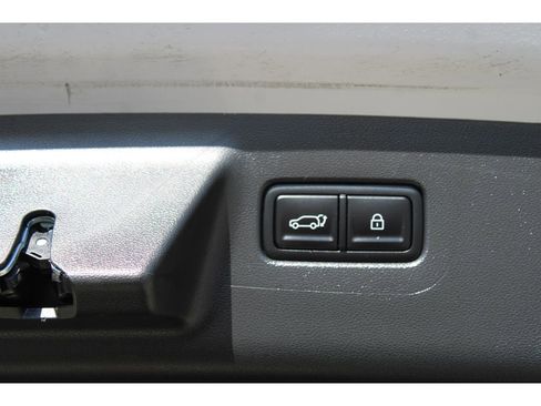 Used 2025 Hyundai Santa Fe SE image 10