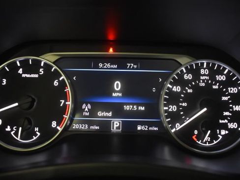 Certified 2025 Nissan Sentra SV FWD image 25