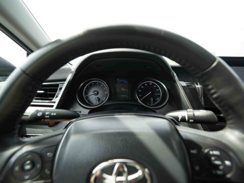 Used 2024 Toyota Camry SE FWD image 15