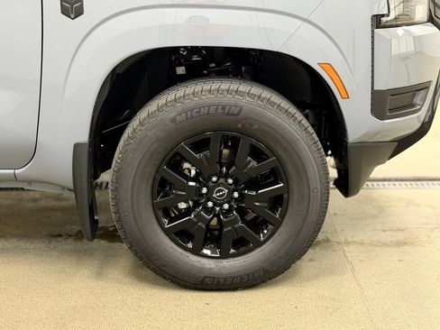 New 2026 Nissan Frontier SV w/ Tow Package AWD/4WD image 4
