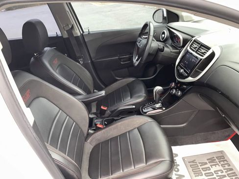 Used 2020 Chevrolet Sonic Premier image 30