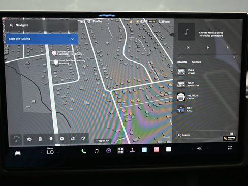 Used 2024 Tesla Model X AWD/4WD image 22