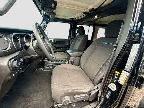 Used 2023 Jeep Wrangler Unlimited Rubicon 4xe AWD/4WD image 23