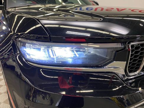 Used 2023 Jeep Grand Cherokee Overland w/ Luxury Tech Group IV image 3