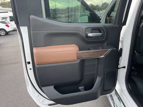 Used 2022 Chevrolet Silverado 1500 High Country image 13