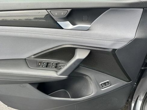 Certified 2025 Volkswagen Tiguan SE R-Line AWD/4WD image 21