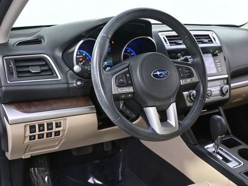 Used 2017 Subaru Outback 3.6R Limited AWD/4WD image 12