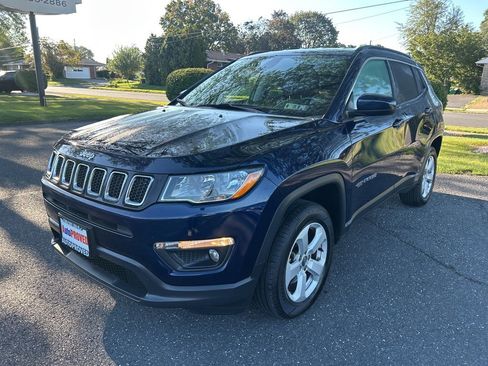 Used 2018 Jeep Compass Latitude w/ Popular Equipment Group image 3
