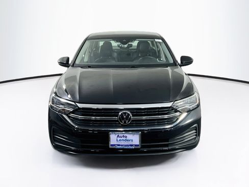 Used 2024 Volkswagen Jetta SE w/ Panoramic Sunroof Package FWD image 2