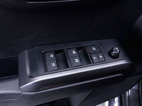 Used 2023 Toyota Tacoma TRD Sport AWD/4WD image 16