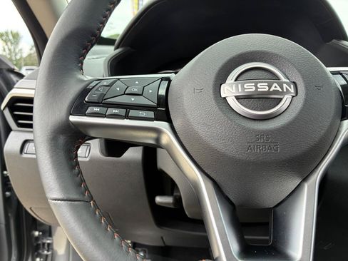 Used 2024 Nissan Altima 2.5 SR FWD image 22
