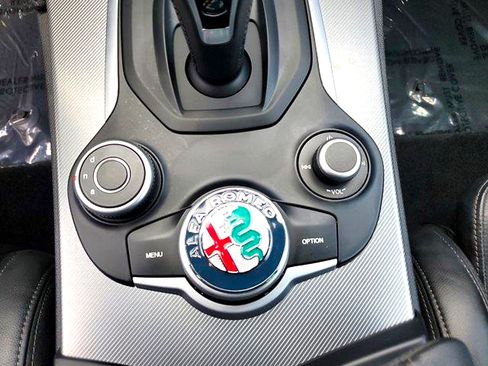 Used 2018 Alfa Romeo Stelvio Ti Sport AWD/4WD image 27