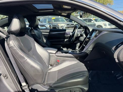 Used 2018 INFINITI Q60 3.0t Sport w/ Sensory Package 3.0T Sport image 16