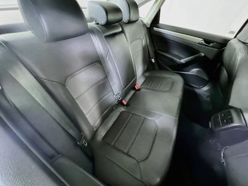 Used 2020 Volkswagen Passat 2.0T SE image 25