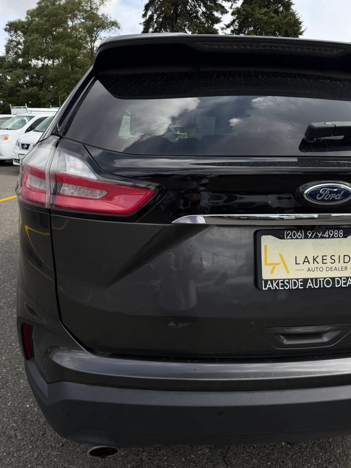 Used 2020 Ford Edge SE FWD image 17