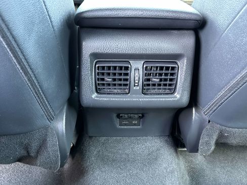 Used 2025 Toyota Camry SE FWD image 14