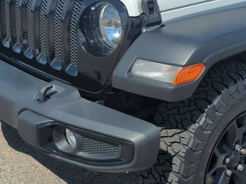 Used 2023 Jeep Wrangler Unlimited Sport AWD/4WD image 9
