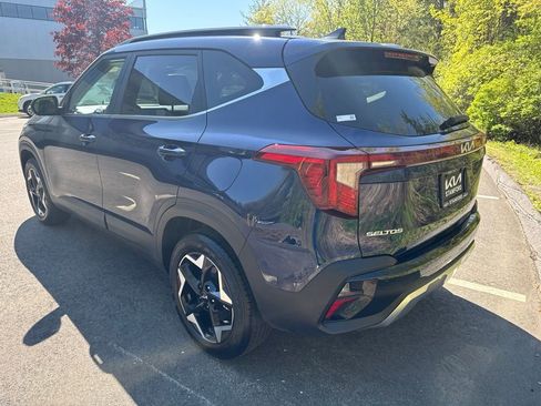 Certified 2025 Kia Seltos EX w/ EX Sunroof Package AWD/4WD image 18