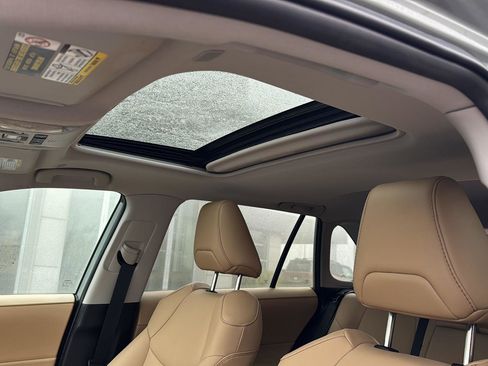 Used 2023 Toyota RAV4 XLE Premium image 26