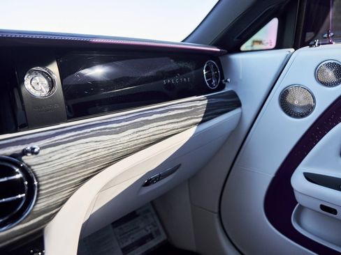 Used 2024 Rolls-Royce Spectre w/ Spectre Launch Package image 58